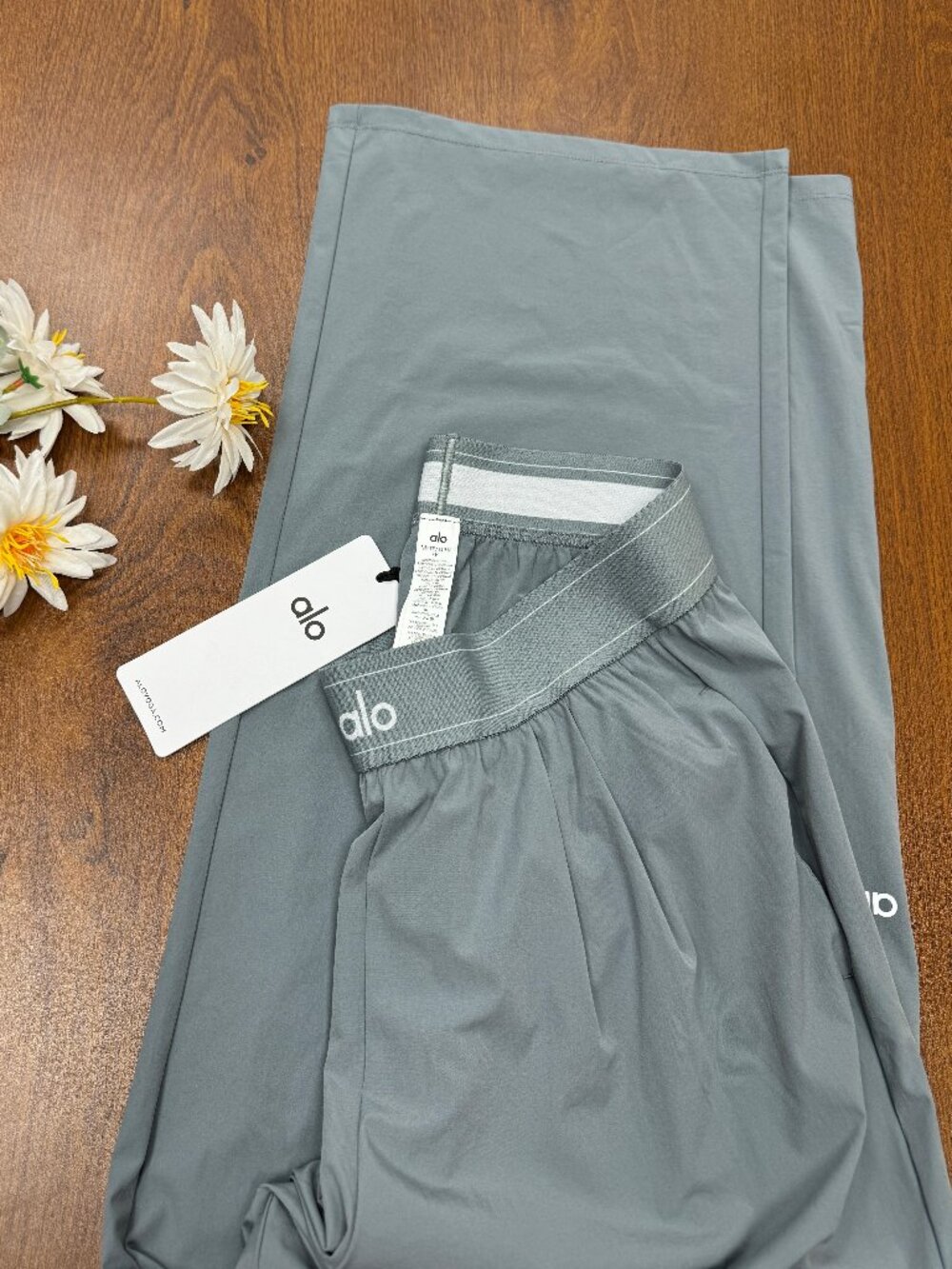 ALO Yoga Women’s Steel Grey Wide Leg Trousers  (Regular)⚡ NWT - Picture 4 of 5